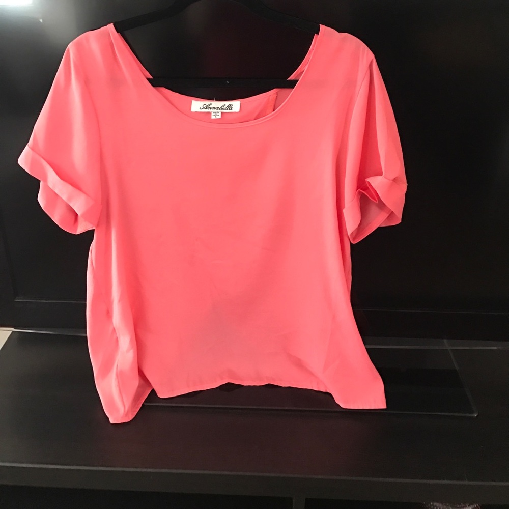 Pink t-shirt blouse with beaded slit-back