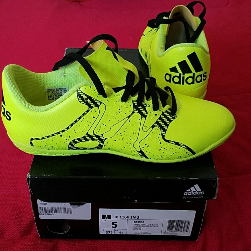 Adidas indoor soccer sneakers Size 5