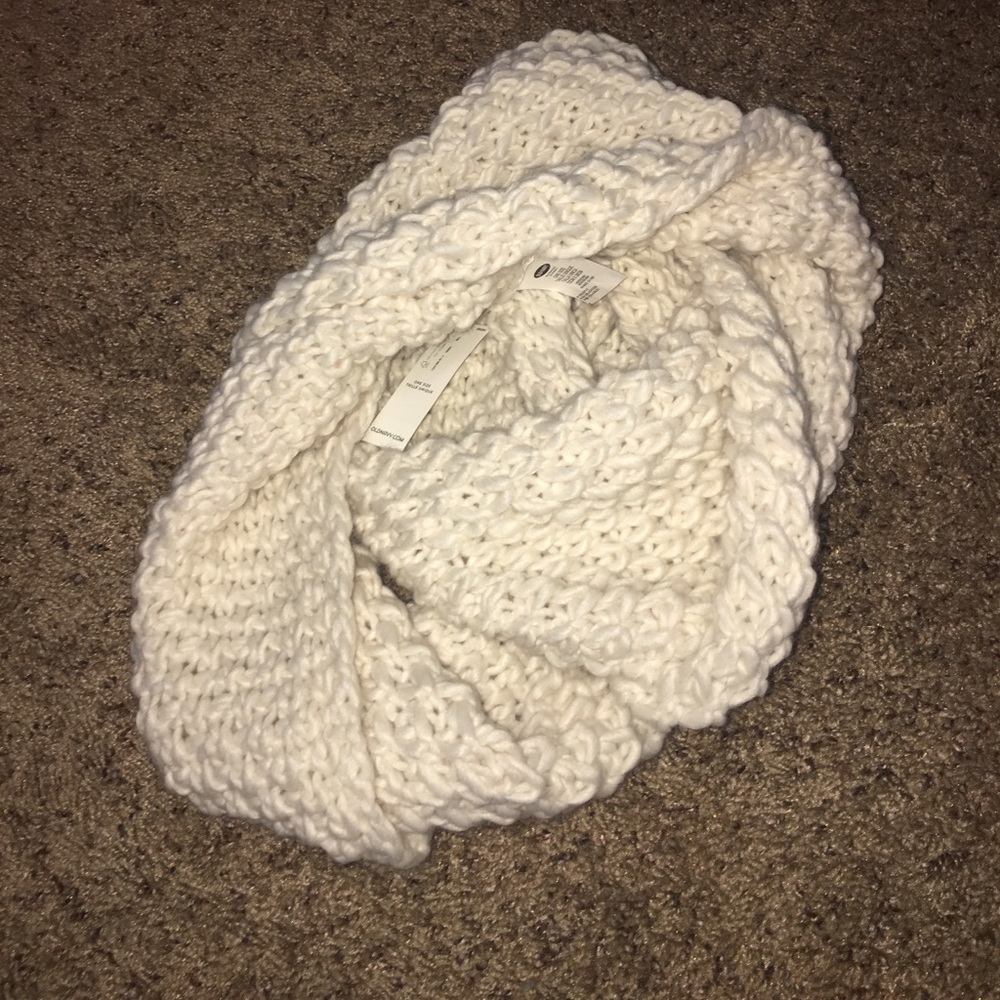 Old navy cream knot loop scarf