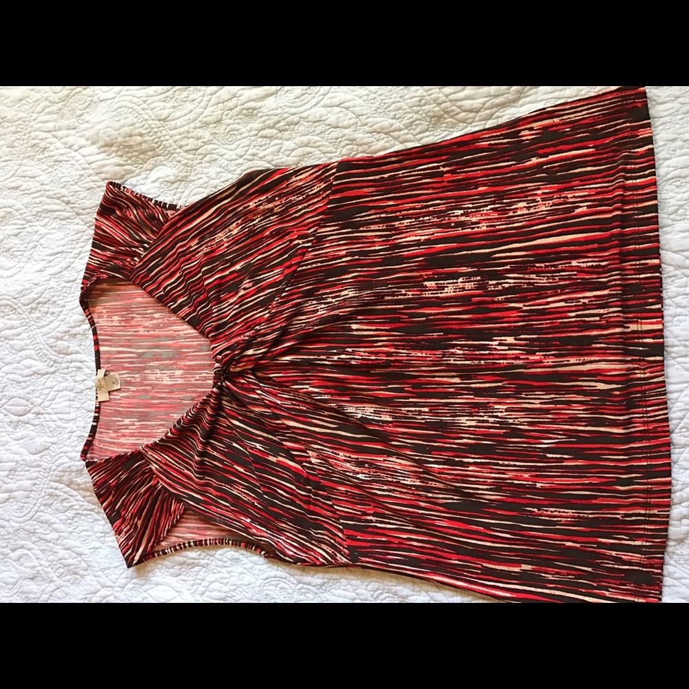SOLD! Sleeveless XL v-neck Blouse