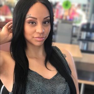 Meet your Posher, Jaqueline