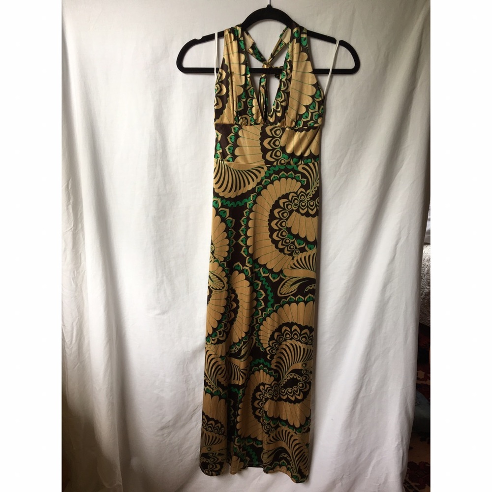 Peacock printed halter maxi dress. - Picture 3 of 8
