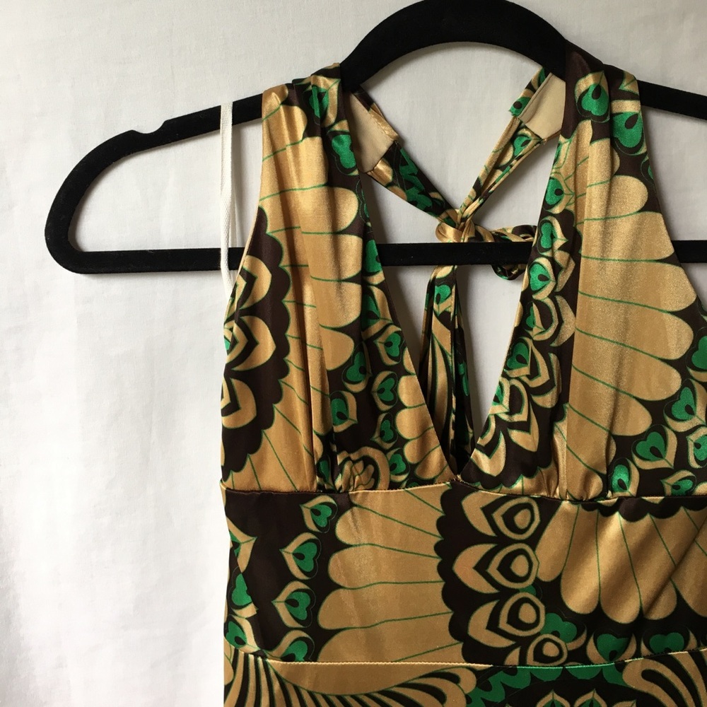 Peacock printed halter maxi dress. - Picture 5 of 8