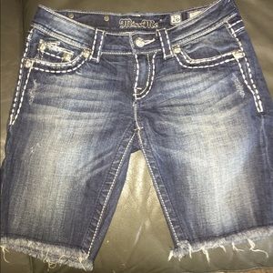 Miss Me Bermuda shorts