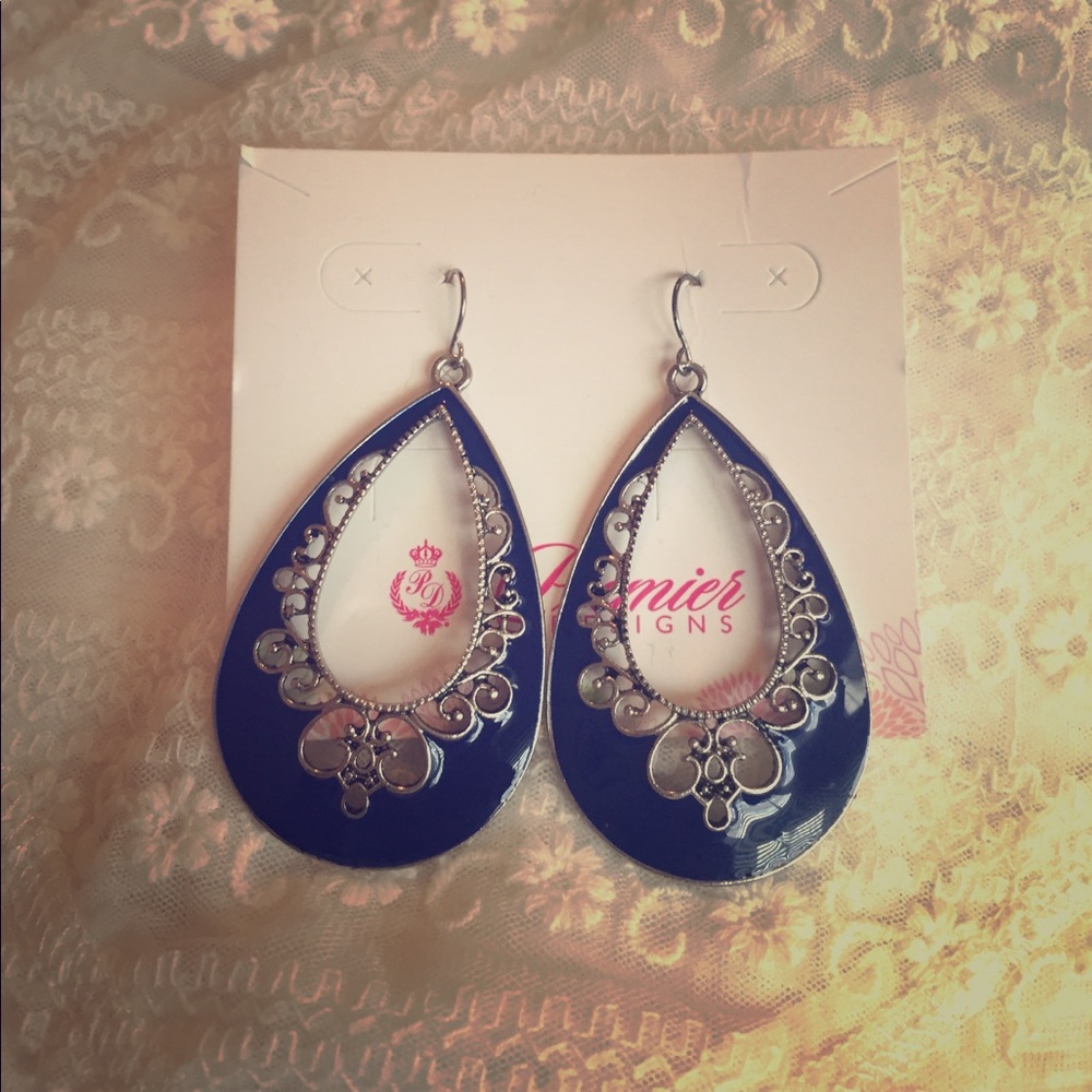 Premier earrings
