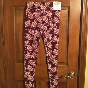 LulaRoe OS ballerina leggings