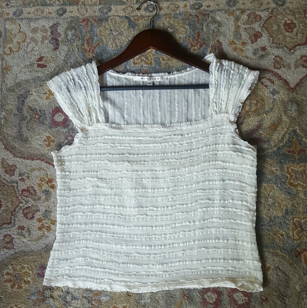 STUDIO M Sheer ruffled top - Picture 4 of 5