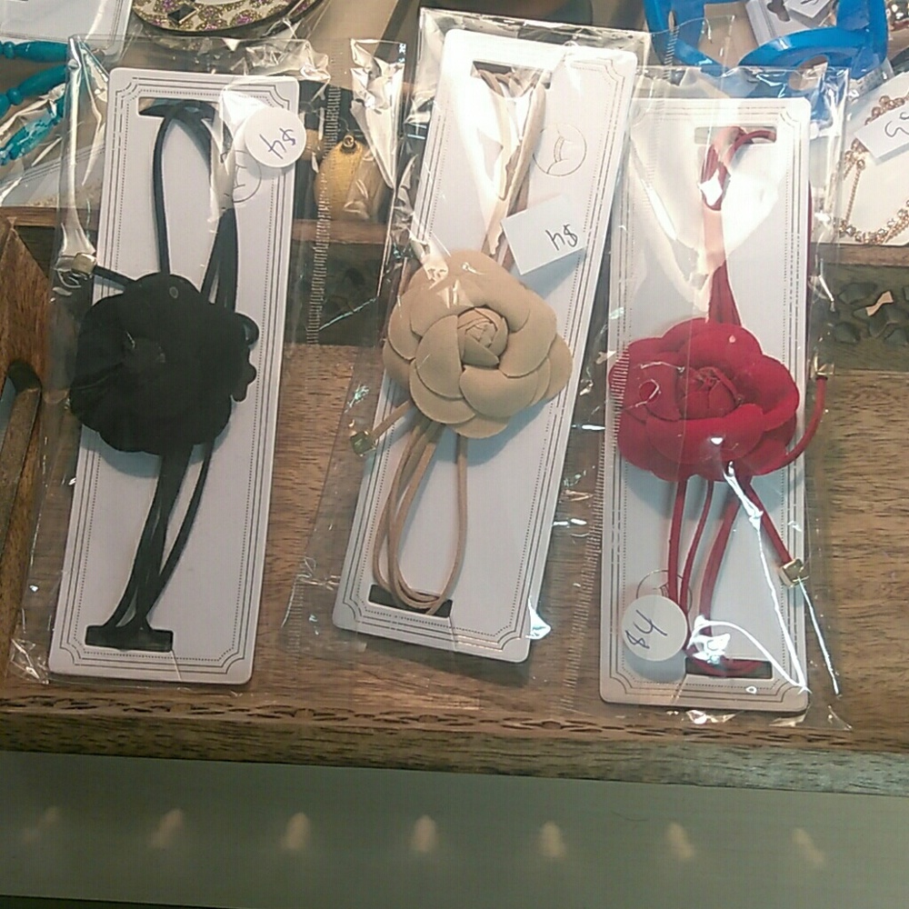 Lot of 3 chokers