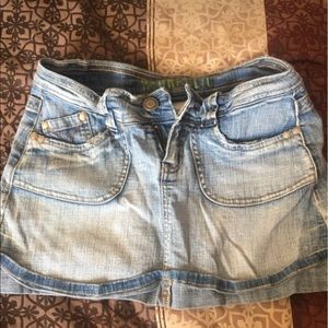 Hydraulic mini skirt