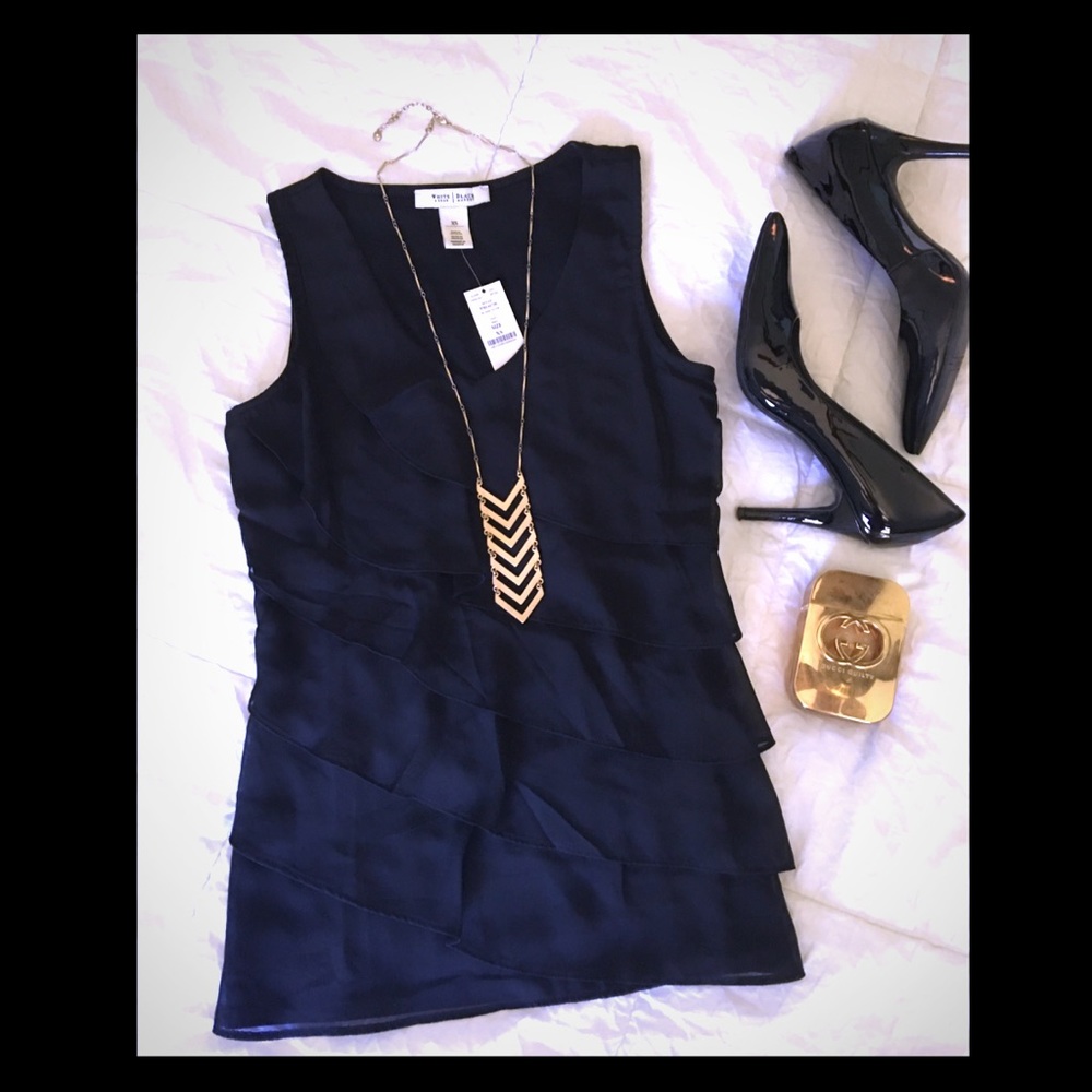 WHBM black ruffle tank 💄