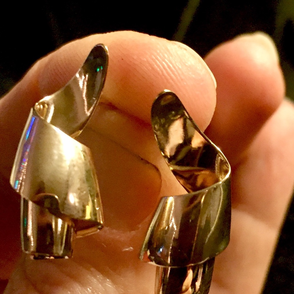 SOLD Stunning Vintage 14k gold earrings 3g