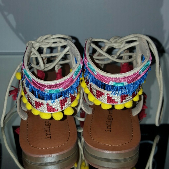 *SOLD*NEW INDIGO RD. GOLD MULTI LL SANDALS - Picture 4 of 8