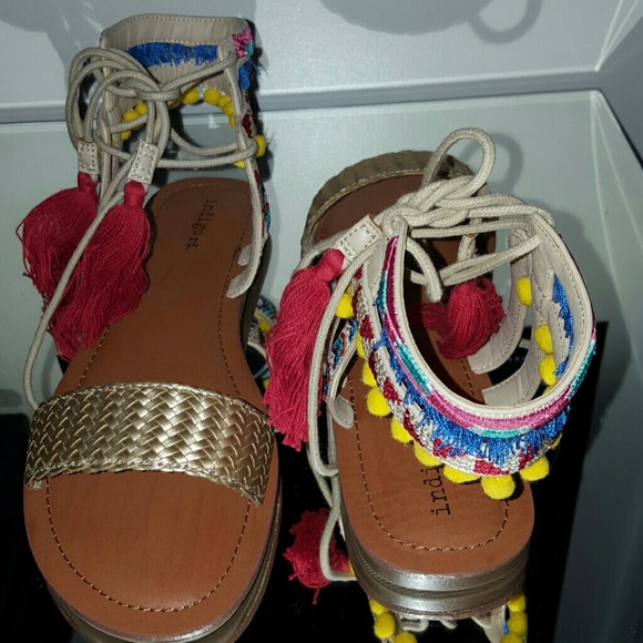 *SOLD*NEW INDIGO RD. GOLD MULTI LL SANDALS - Picture 7 of 8