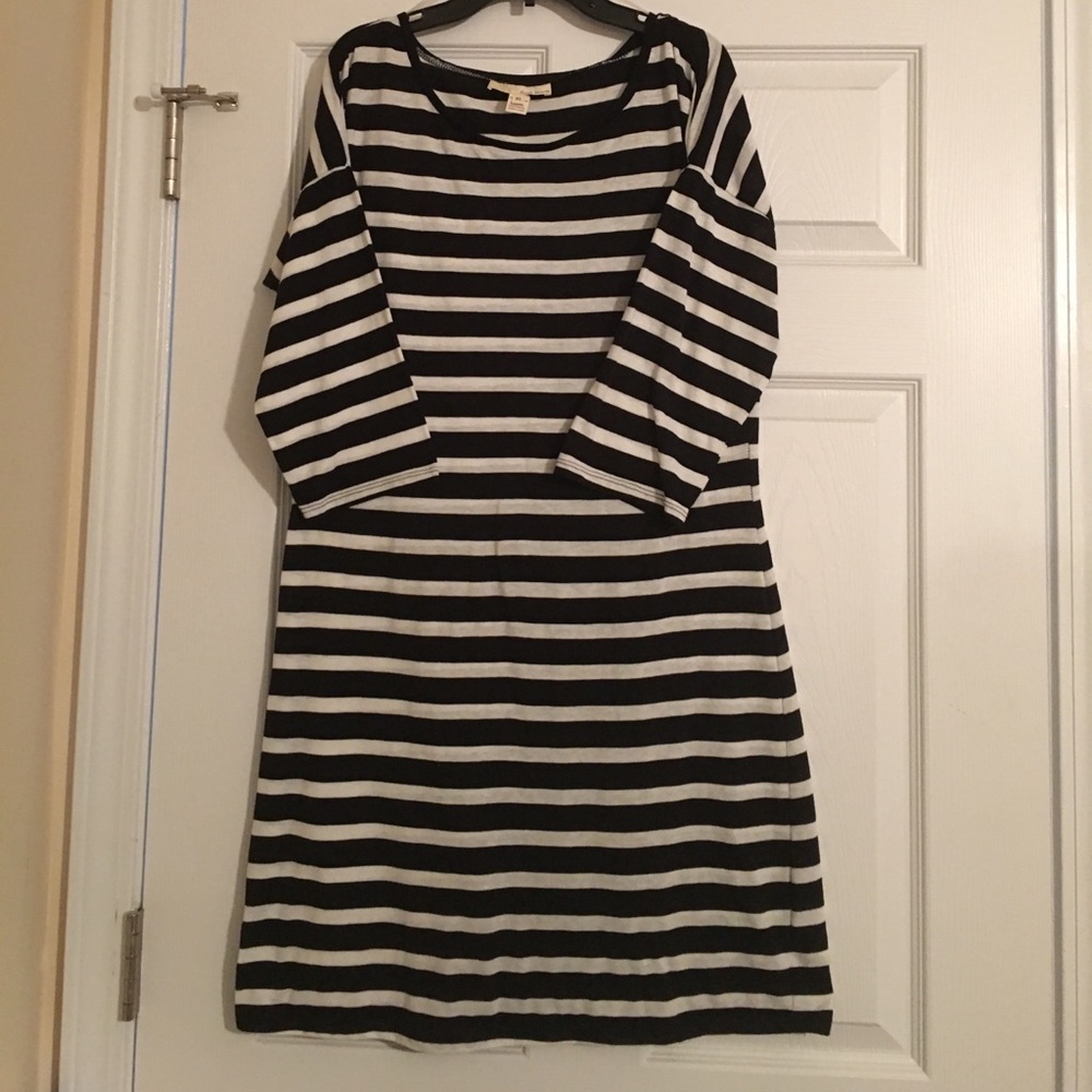 Tshirt dress with 3/4 length sleeves, size XL