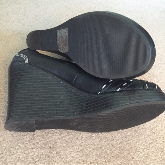Black & White Wedges - Picture 4 of 5