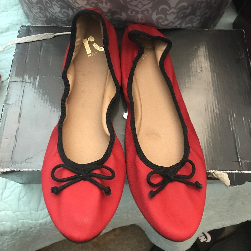 ❤️Red and black REPORT flats ❤️