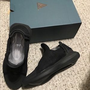 BrandBlack Sneaker