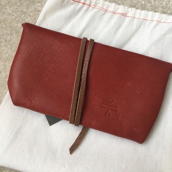 NWT Stitch & Hammer Authentic Red Leather Wristlet - Picture 2 of 4