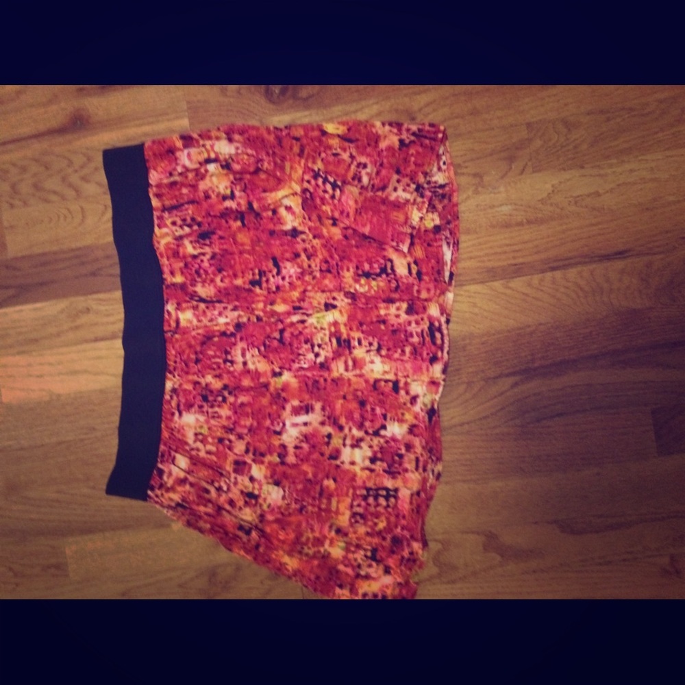 Flowy, mini skirt
