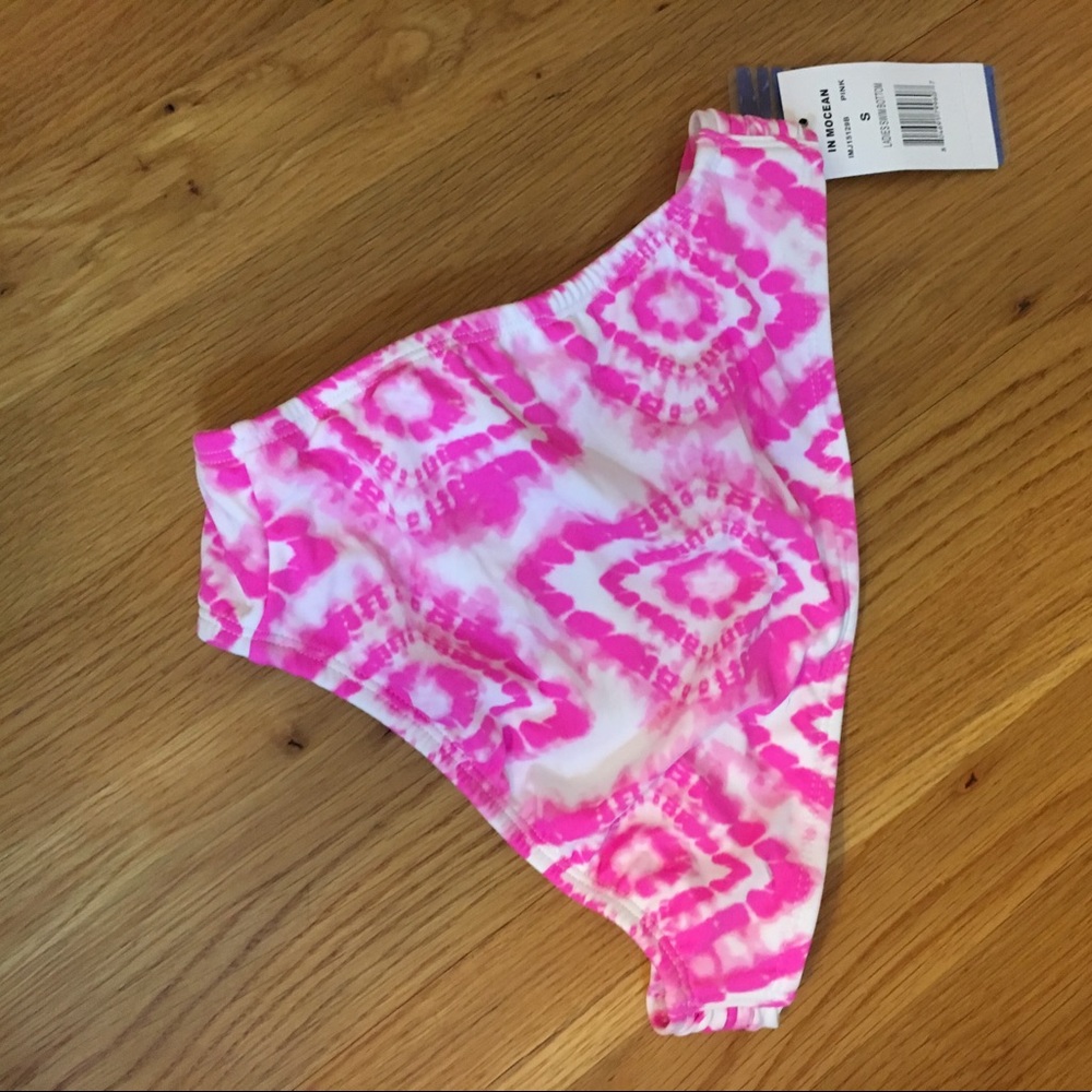 Bathing suit - Picture 3 of 4