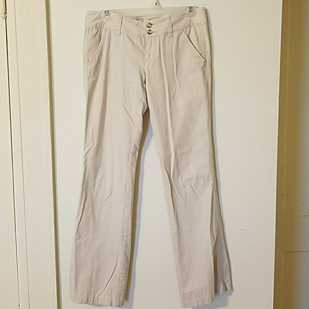 White cotton pants