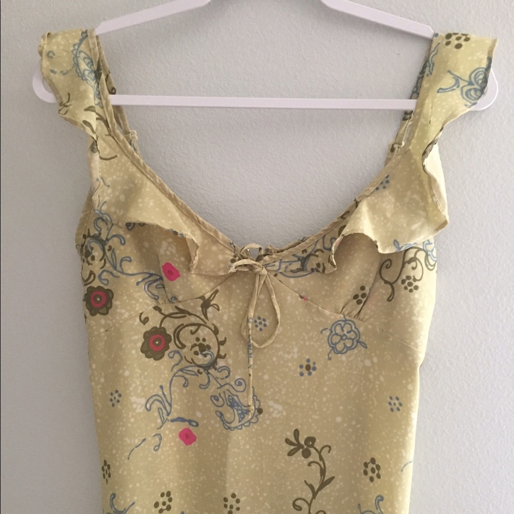 🎁SALE🎁🦋Millennium Floral Hi-Lo Dress Size S