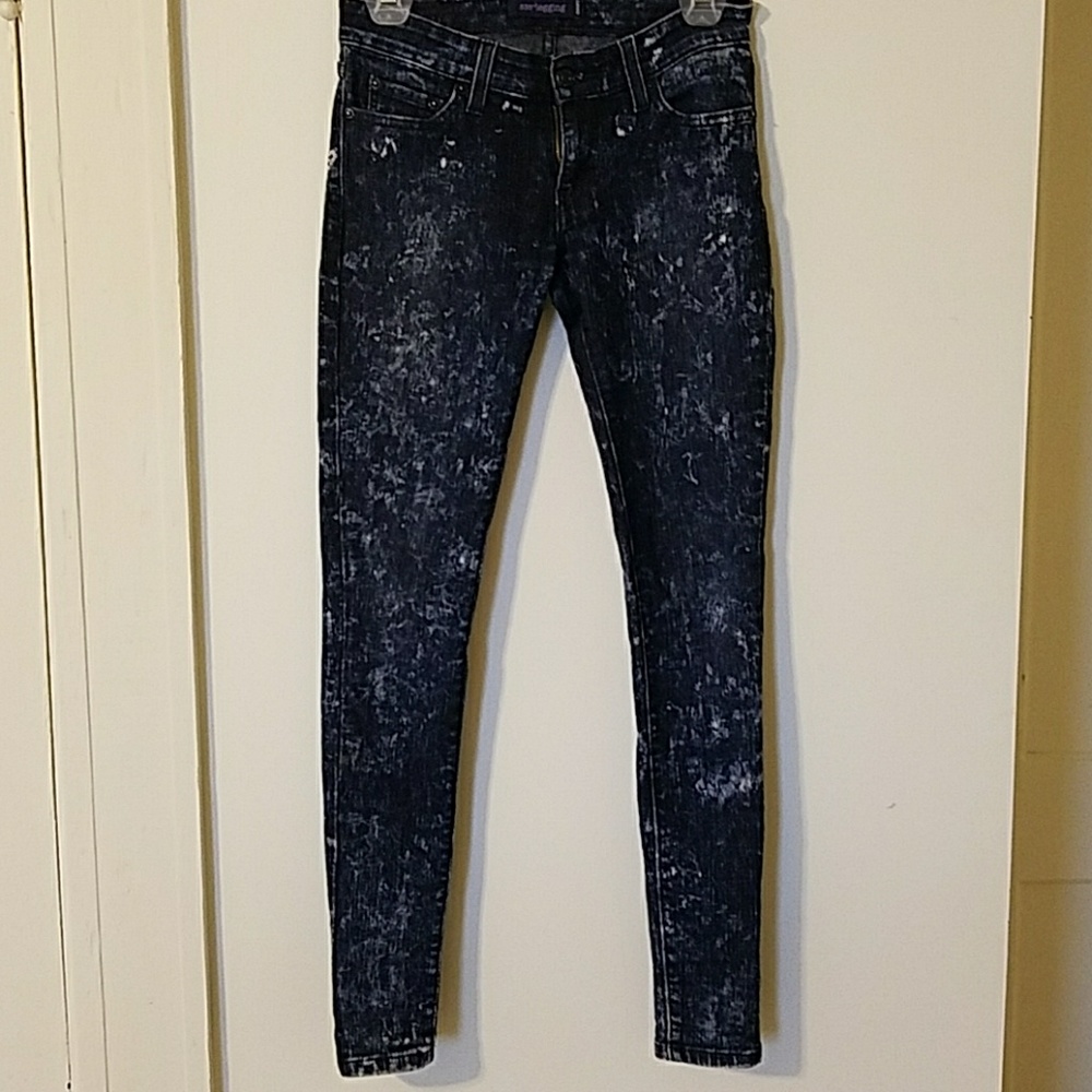 Skinny jeans