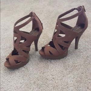 NEW Brown Heel Sandals Kenneth Cole Unlisted S 6