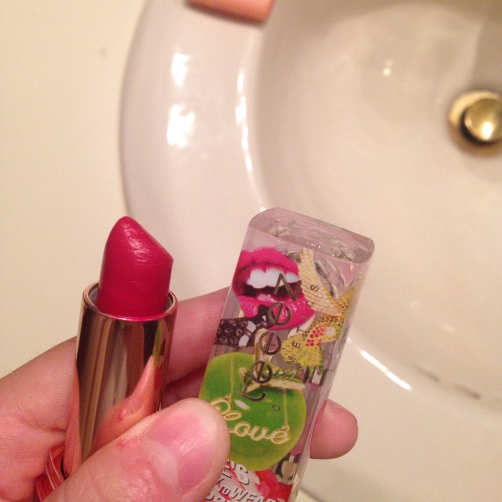 Teeez Cosmetics Romantic Red lipstick