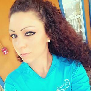 Meet your Posher, Monique