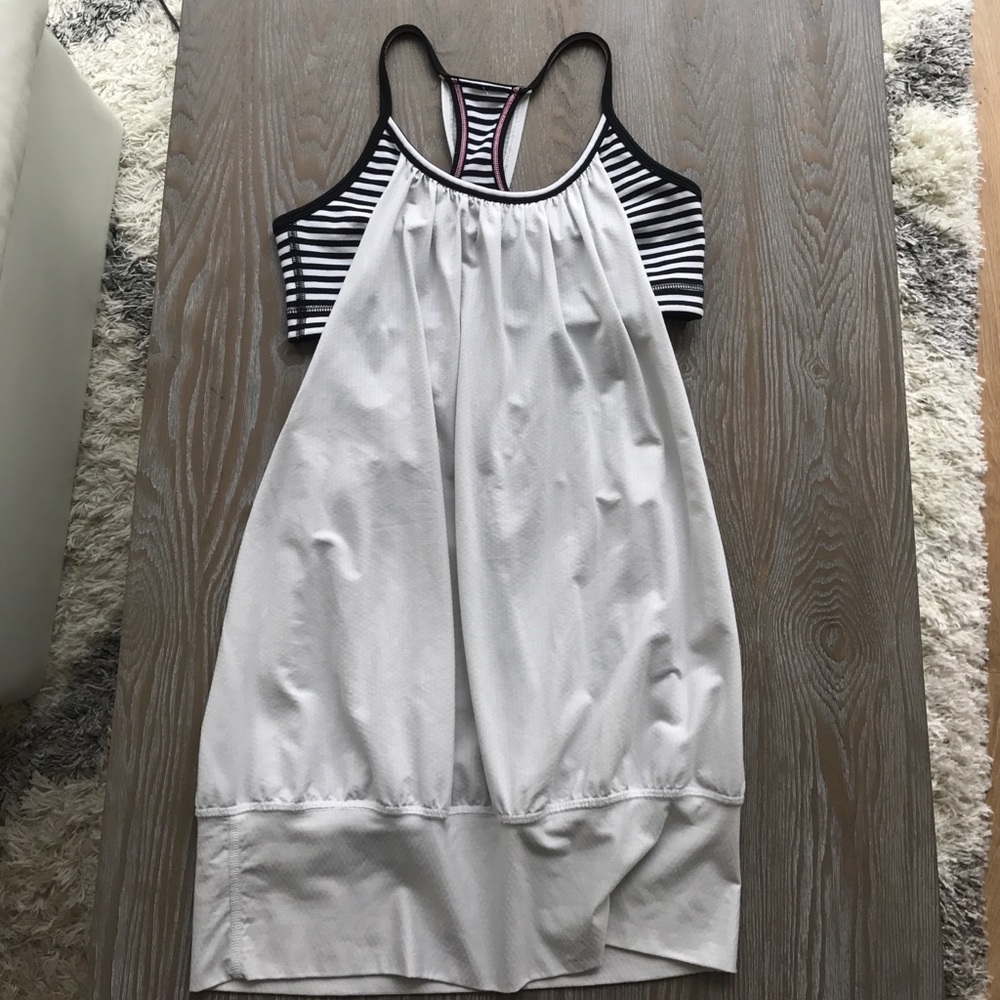 Lululemon No Limits Tank White Black Stripe sz 4