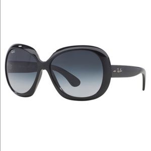 Excellent condition Rayban Sunglasses!!