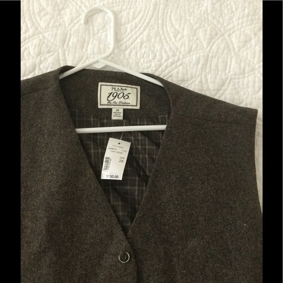 Men's Joesph A Banks Wool Vest - Picture 2 of 3