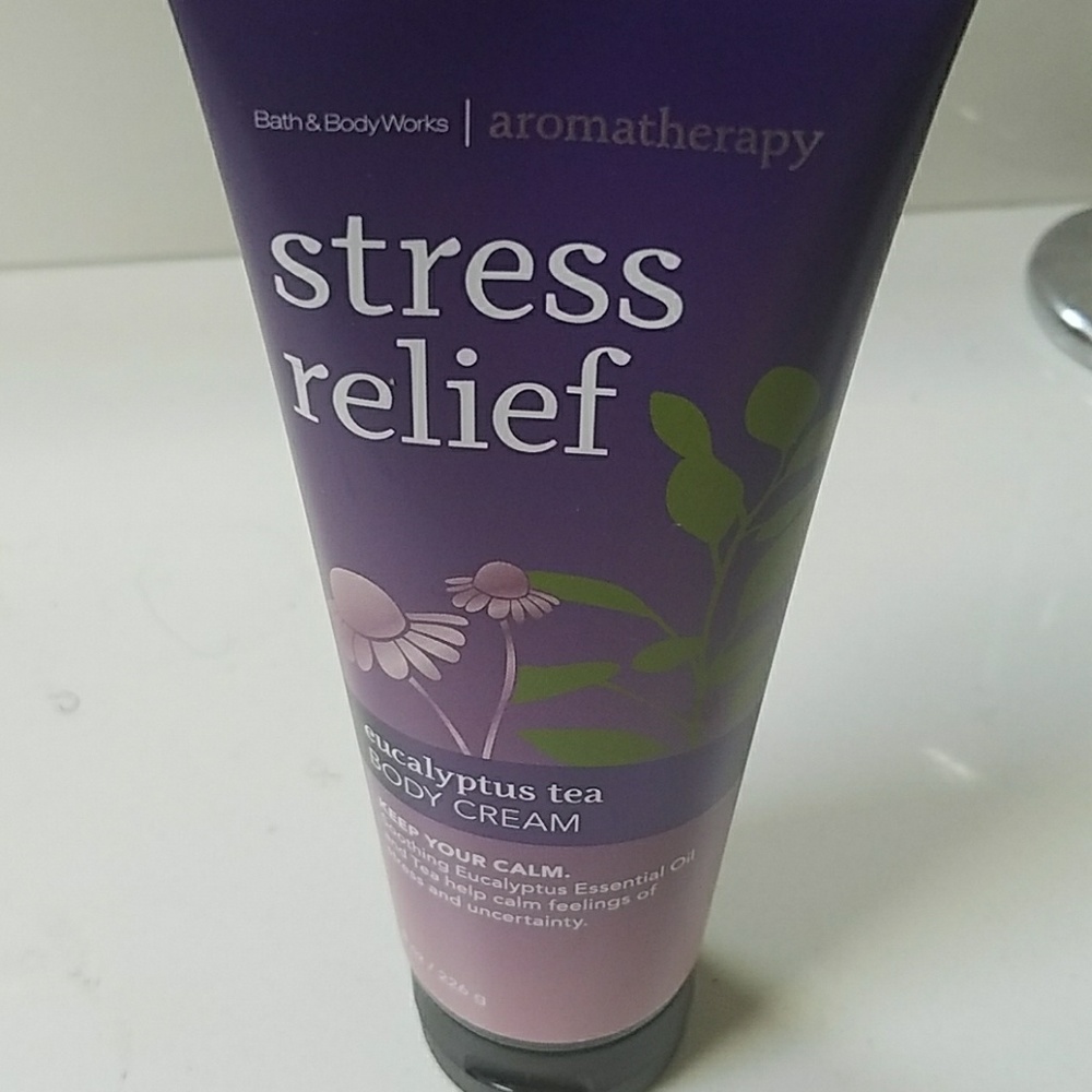 Bath & Body Works eucalyptus tea body cream