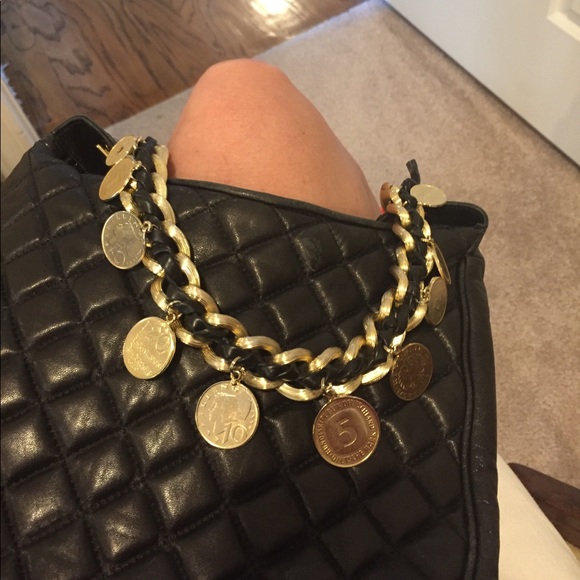 Real black quilted leather, gold hardware bag. - Picture 2 of 4
