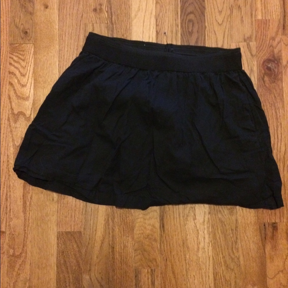Black mini skirt!