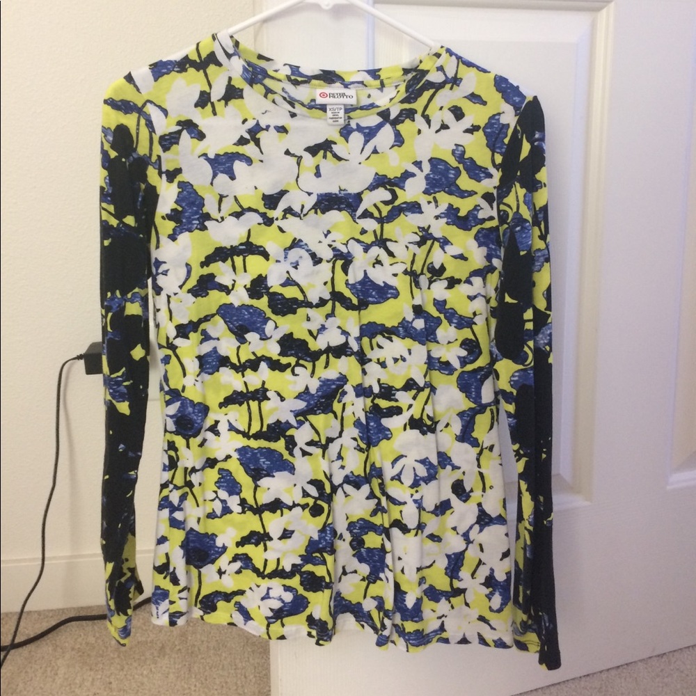 Target XS patterned long sleeve top
