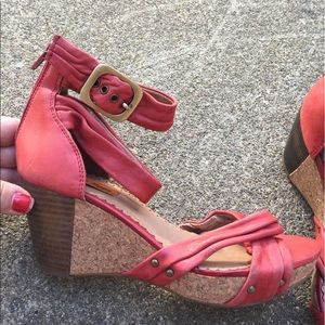 Women's Miz Mooz Coral Leather Wedge Sandals 7M
