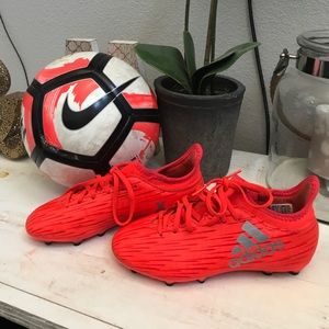 ⚽️Orange kids tech x adidas soccer cleats⚽️
