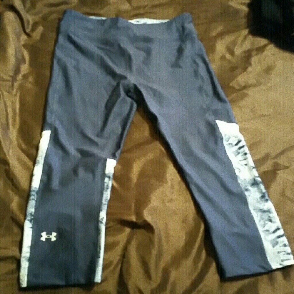 New Under Armour Compression Capri