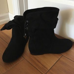 Aldo flat suede slouchy bootie