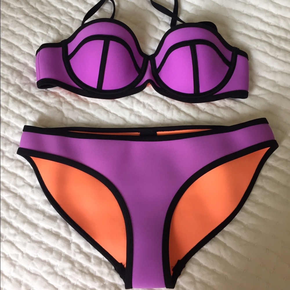 Triangl bikini in purple