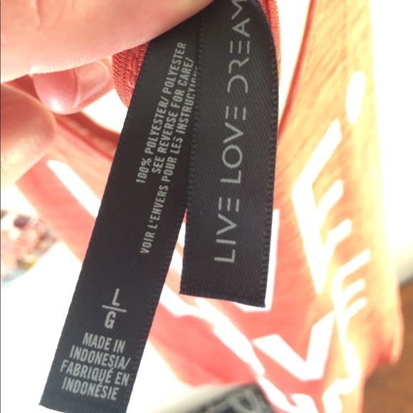 NWT Women's Tank Top. - Picture 2 of 4