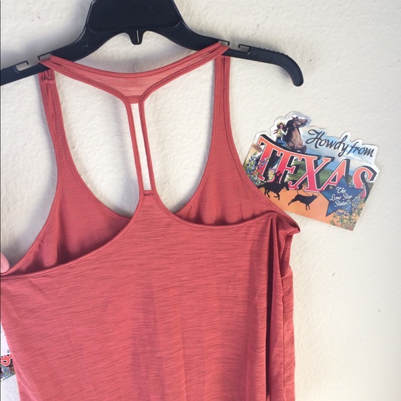 NWT Women's Tank Top. - Picture 3 of 4