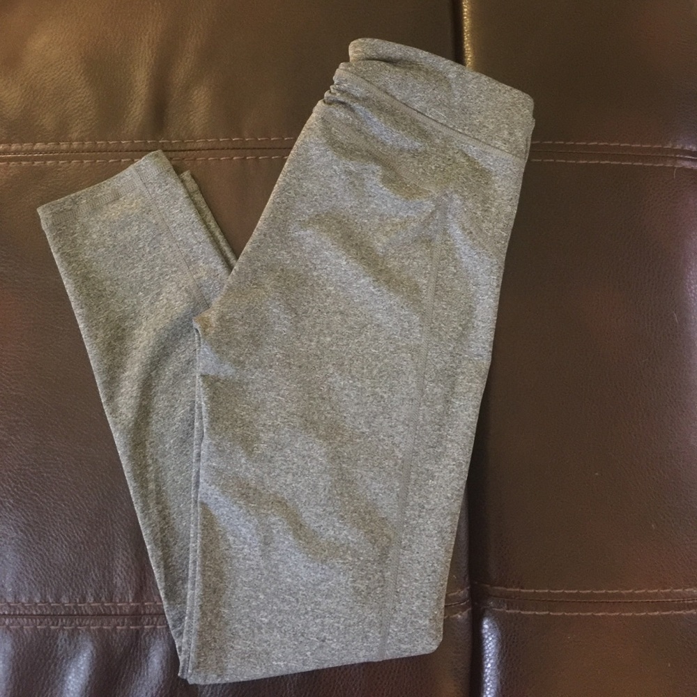 Gray workout leggings