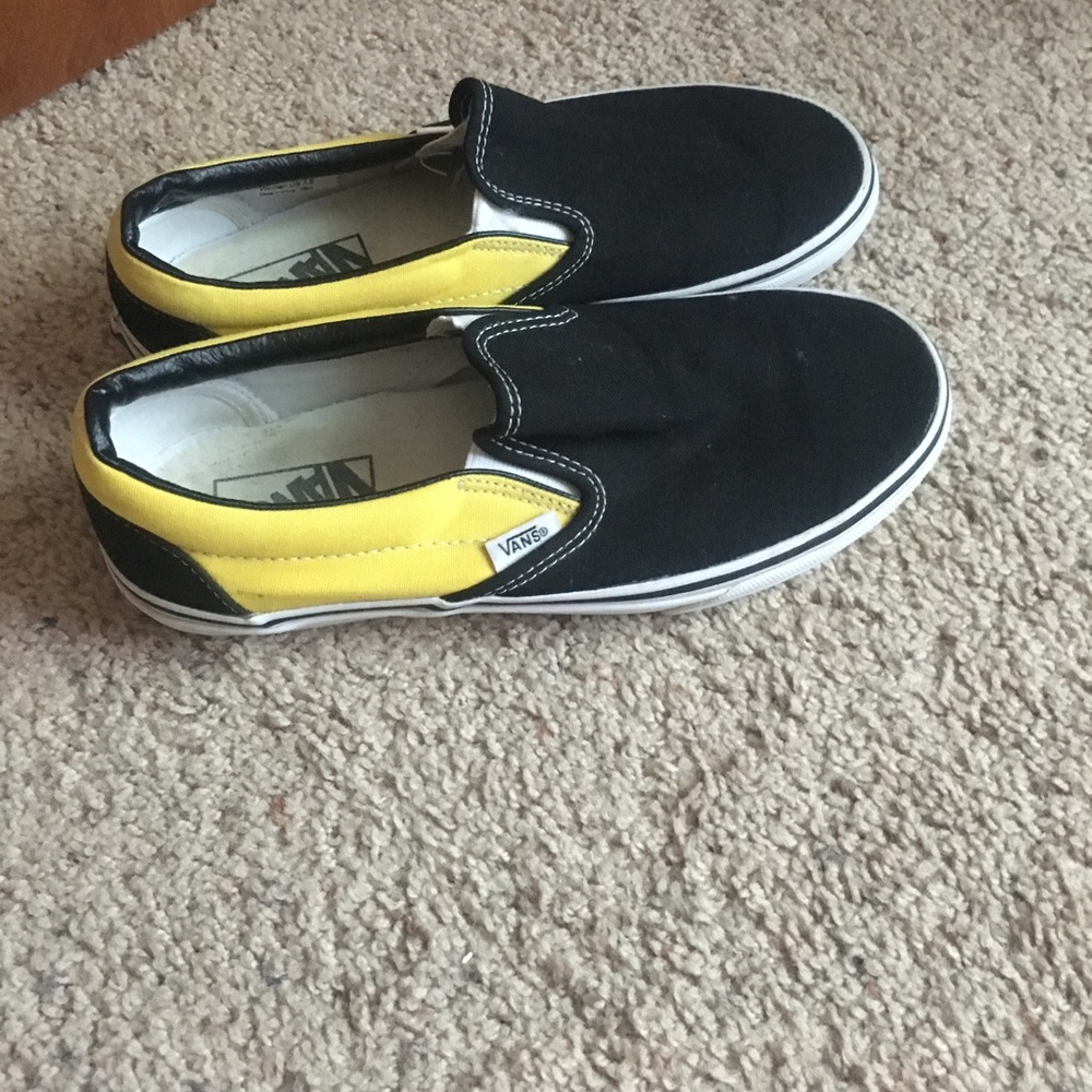 Vans women's 7.5 slip on sneakers shoe black