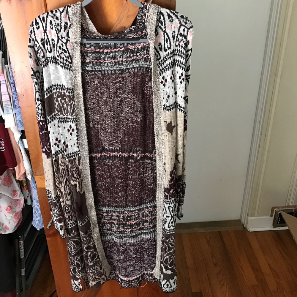 Free People sweater, never worn with tags