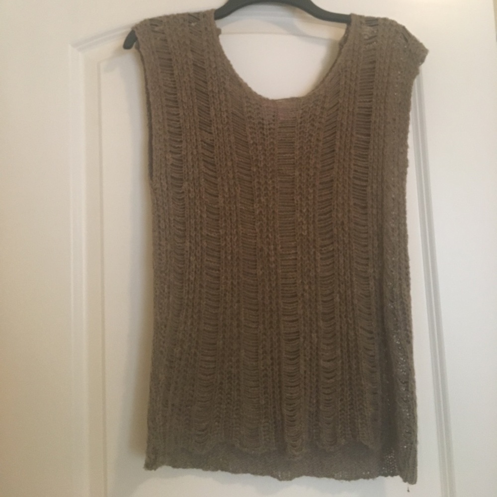 Knit sleeveless top