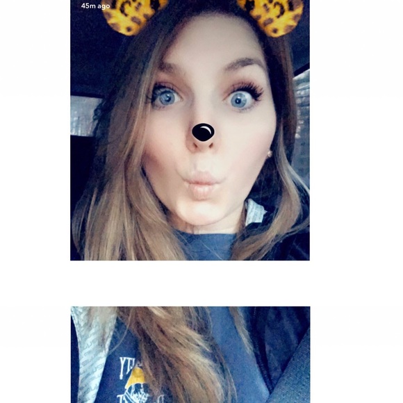 MEET YOUR POSHER - Picture 3 of 3