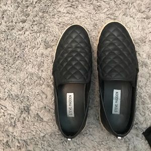 Steve Madden slip ons (size 8)